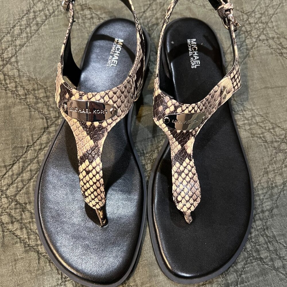 Michael Kors Plate Thong Sandal Size 9.5